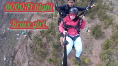 डोभी (कुल्लू मनाली) में 8000 फीट ऊंचाई पर बहादुर लड़की का वीडियो देखें #paragliding.